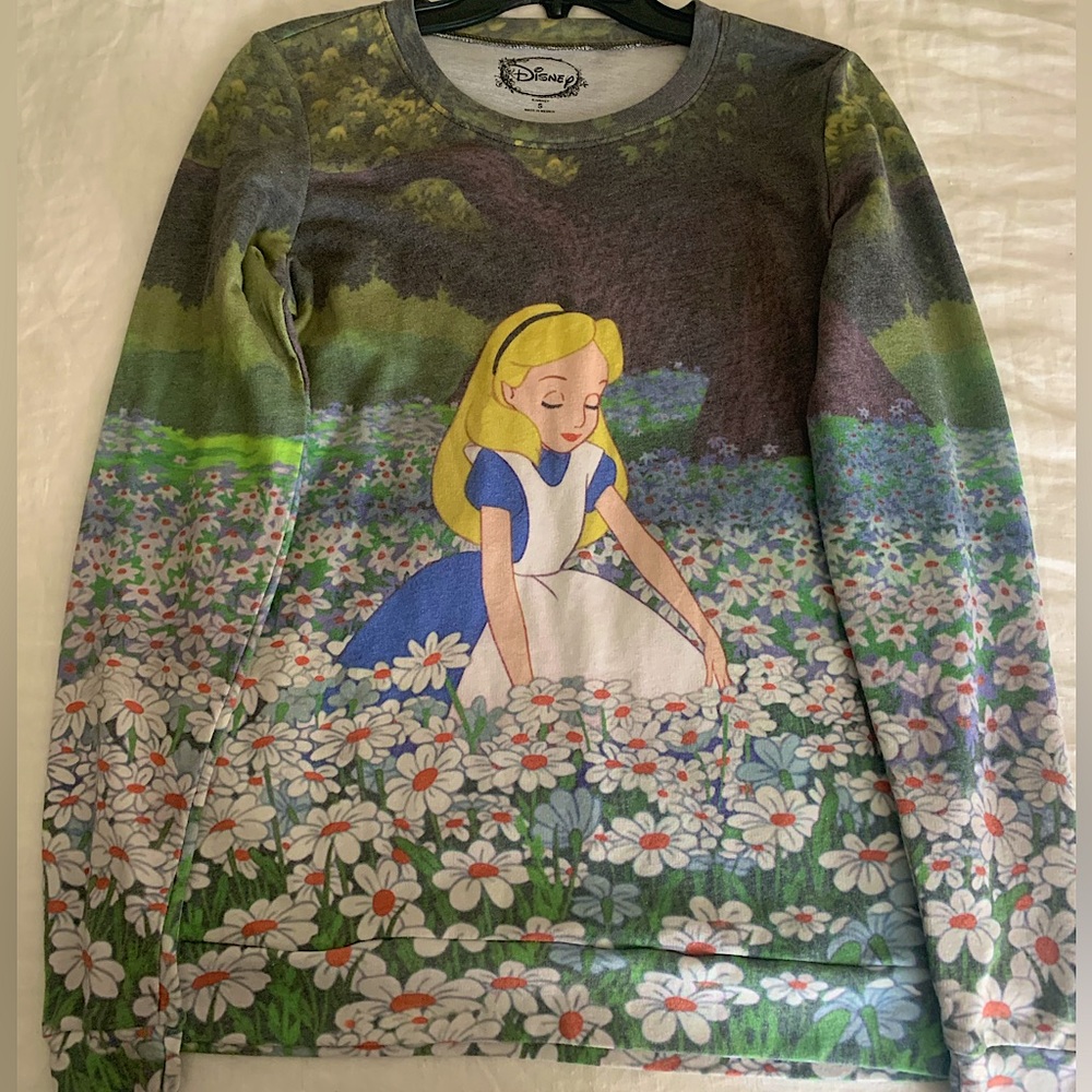 Vintage Disney Alice In Wonderland Hot Topic Long-Sleeve Small